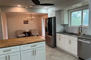 5144 Wallingford Dr, Saint Louis, MO 63121 - Photo 7