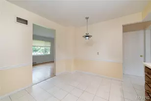 422 Barron Ln, Webster Groves, MO 63119 - Photo 9