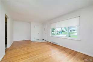 422 Barron Ln, Webster Groves, MO 63119 - Photo 5