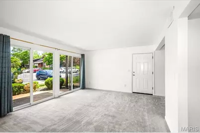 1084 Mersey Bend Drive #D, Saint Louis, MO 63129 - Photo 5