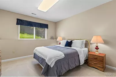 3242 Woodridge Center Parkway, Saint Louis, MO 63129 - Photo 19