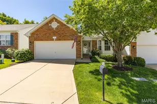 3242 Woodridge Center Pkwy, Saint Louis, MO 63129 - Photo 1