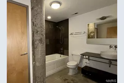 2201 Locust Street #408 & 409, Saint Louis, MO 63103 - Photo 19