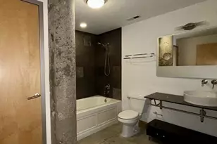 2201 Locust St, Saint Louis, MO 63103 - Photo 19