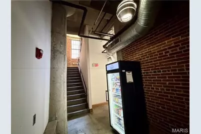 2201 Locust Street #408 & 409, Saint Louis, MO 63103 - Photo 33