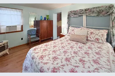 221 N Fifth Street, Hannibal, MO 63401 - Photo 49