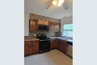 4303 Caracalla Drive, Florissant, MO 63033 - Photo 7