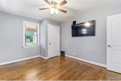 7078 Lindenwood Place, Saint Louis, MO 63109 - Photo 13