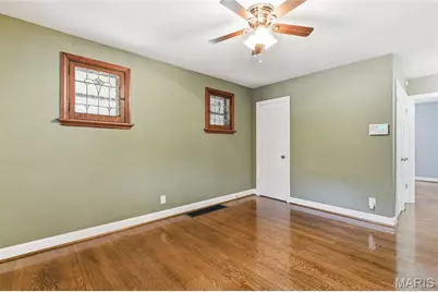 7078 Lindenwood Place, Saint Louis, MO 63109 - Photo 7