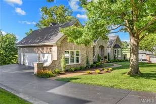 684 Clifden Dr, Weldon Spring, MO 63304 - Photo 3