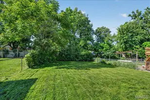 8738 Bridgeport Ave, Brentwood, MO 63144 - Photo 29