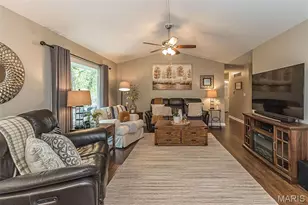 705 Worthington Dr, Warrenton, MO 63383 - Photo 7