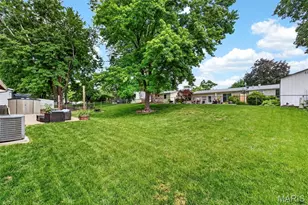 516 Crestview Ln, Saint Charles, MO 63301 - Photo 33