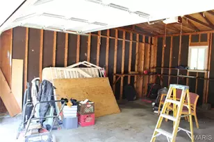 9119 Shelley Ave, Overland, MO 63114 - Photo 37