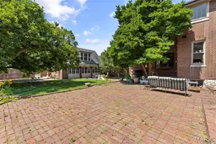 34 Waterman Pl, Saint Louis, MO 63112 - Photo 11