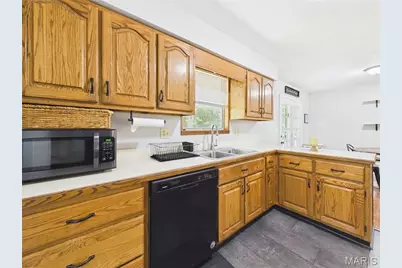6201 Pinecrest Drive, Poplar Bluff, MO 63901 - Photo 11