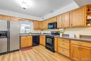 3227 Bridgeridge, Mehlville, MO 63125 - Photo 5