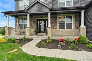 127 Central Park Ave, Wentzville, MO 63385 - Photo 3