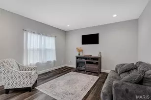 127 Central Park Ave, Wentzville, MO 63385 - Photo 21