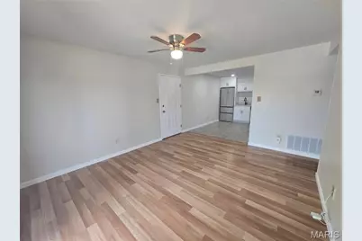 4334 Arrow Tree Dr #H, Saint Louis, MO 63128 - Photo 3