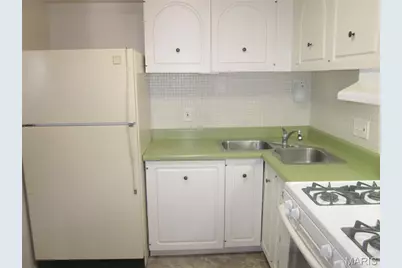 7287 N Hanley Road #B, Hazelwood, MO 63042 - Photo 9