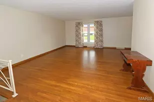 111 Green Acres Rd, Bellefontaine Neighbors, MO 63137 - Photo 3
