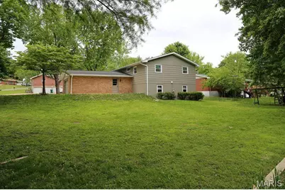 111 Green Acres Road, Bellefontaine Neighbors, MO 63137 - Photo 31