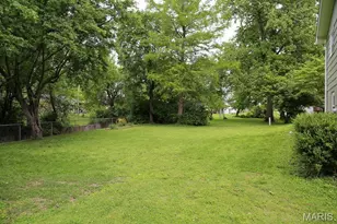 111 Green Acres Rd, Bellefontaine Neighbors, MO 63137 - Photo 29