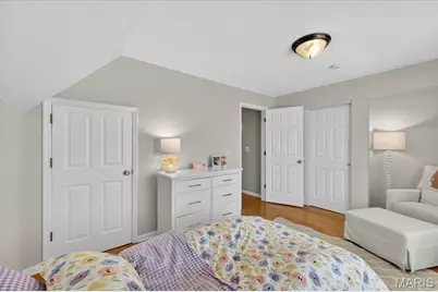 950 Barnard College Lane, Saint Louis, MO 63130 - Photo 35