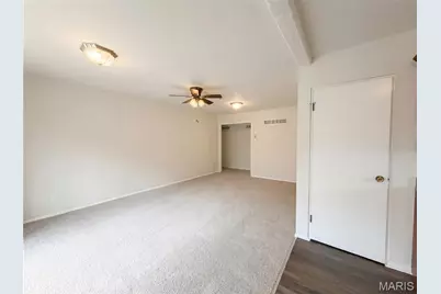 569 Lodge Drive, Saint Louis, MO 63126 - Photo 11
