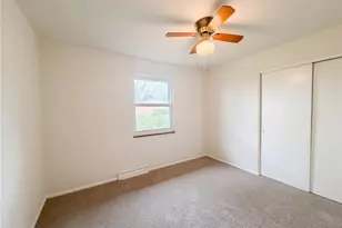 569 Lodge Dr, Saint Louis, MO 63126 - Photo 13