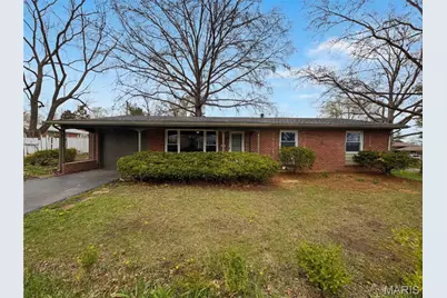 569 Lodge Drive, Saint Louis, MO 63126 - Photo 1