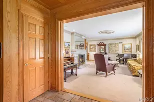 7369 Whitehaven Dr, Saint Louis, MO 63123 - Photo 7