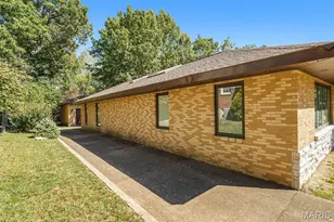 7369 Whitehaven Dr, Saint Louis, MO 63123 - Photo 35