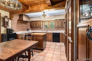 7369 Whitehaven Dr, Saint Louis, MO 63123 - Photo 19