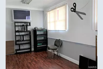 1735 S New Florissant Road, Florissant, MO 63031 - Photo 7