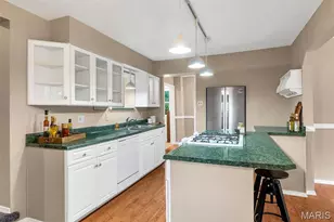 10640 Clarendon Ave, Saint Louis, MO 63114 - Photo 11