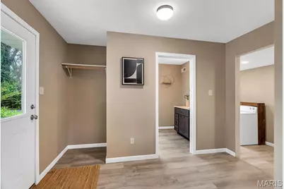10640 Clarendon Avenue, Saint Louis, MO 63114 - Photo 17