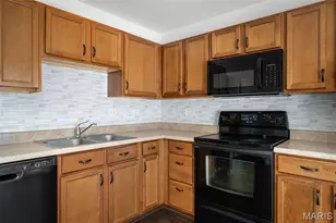 1109 Ridgeway Dr, Lake Saint Louis, MO 63367 - Photo 13
