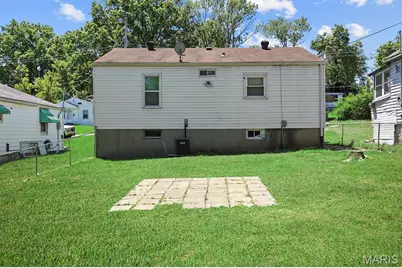 7207 Marge Avenue, Jennings, MO 63136 - Photo 17