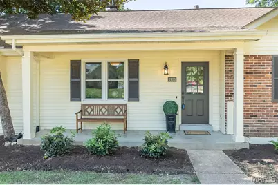 1903 Farm Valley Drive, Chesterfield, MO 63017 - Photo 3