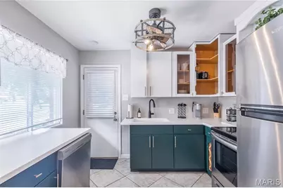 9920 Bunker Hill Drive #E, Saint Louis, MO 63123 - Photo 9