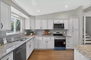 6 The Knolls Ln, Creve Coeur, MO 63141 - Photo 17