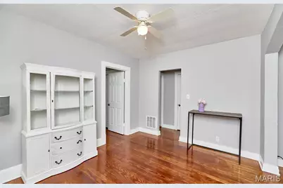 8615 Mackenzie Road, Saint Louis, MO 63123 - Photo 11