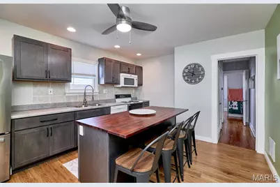 8615 Mackenzie Road, Saint Louis, MO 63123 - Photo 17