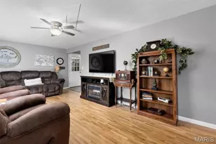 374 Edgewood Dr, Cape Girardeau, MO 63703 - Photo 13