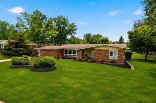409 Mayfair Dr, Ballwin, MO 63011 - Photo 43