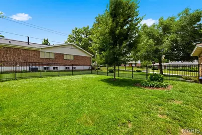 409 Mayfair Drive, Ballwin, MO 63011 - Photo 47