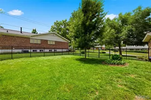 409 Mayfair Dr, Ballwin, MO 63011 - Photo 47