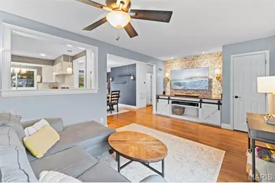 9401 Sophine Lane, Saint Louis, MO 63123 - Photo 5